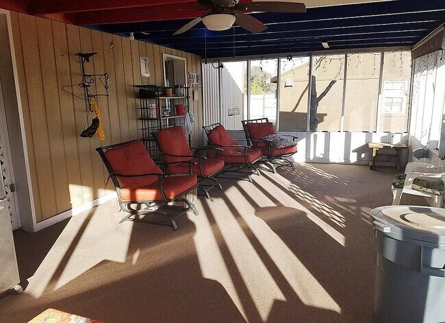 Building Photo - 19638 6th St