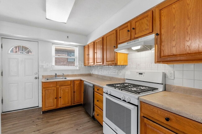 Building Photo - 500 N Elizabeth Ave