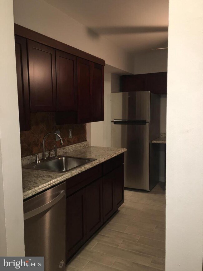 Building Photo - 10262 Cub Run Ct