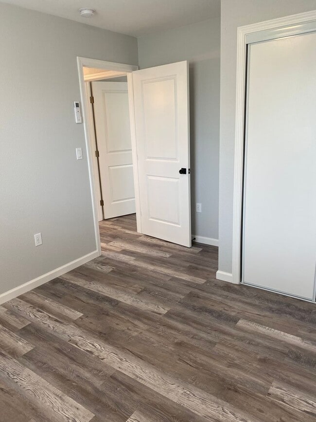 Building Photo - Coming Soon!!! High End Brand New 2Bed/1Bath Backyard Additional Dwelling Available NOW!