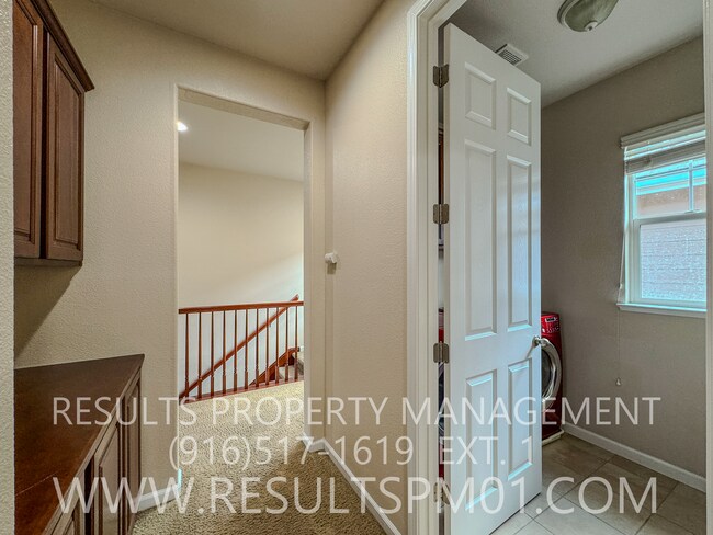 Building Photo - Beautiful 4 Bedroom 3 Bath home