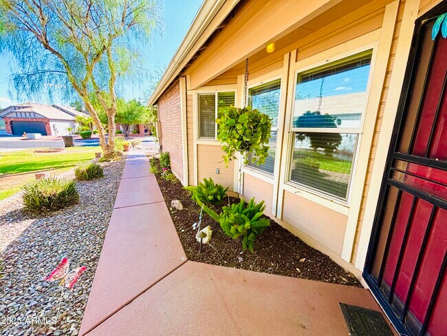 Building Photo - 3463 N Verano Ct