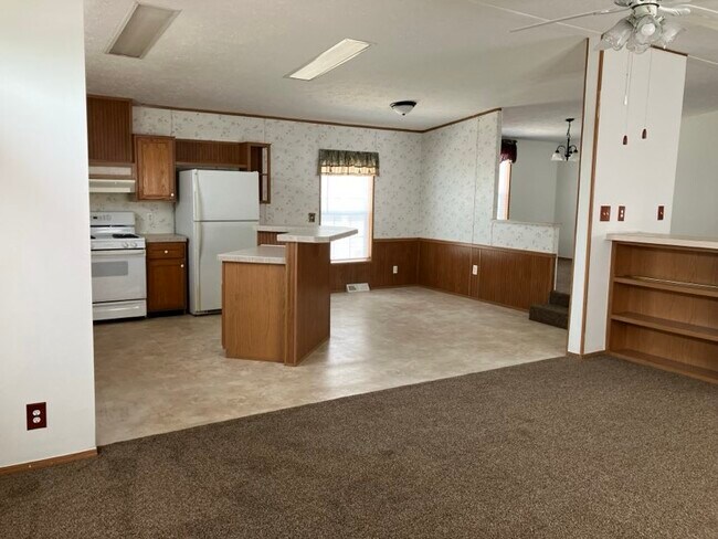 Building Photo - 3558 Brookline Ln