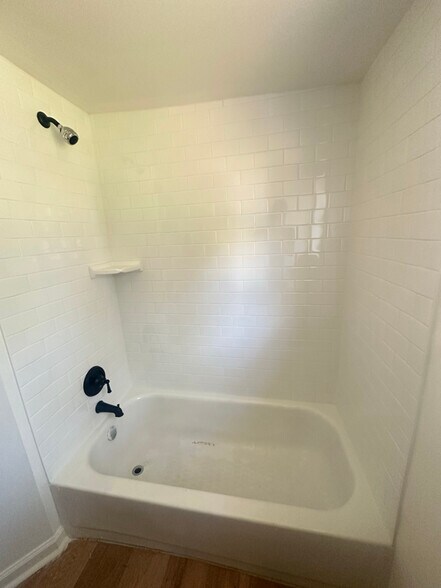 Building Photo - 308 Gamma St S