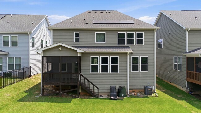 Building Photo - 304 Atwood Dr
