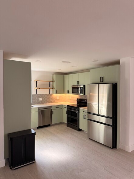 Building Photo - 4724 W Tambay Ave