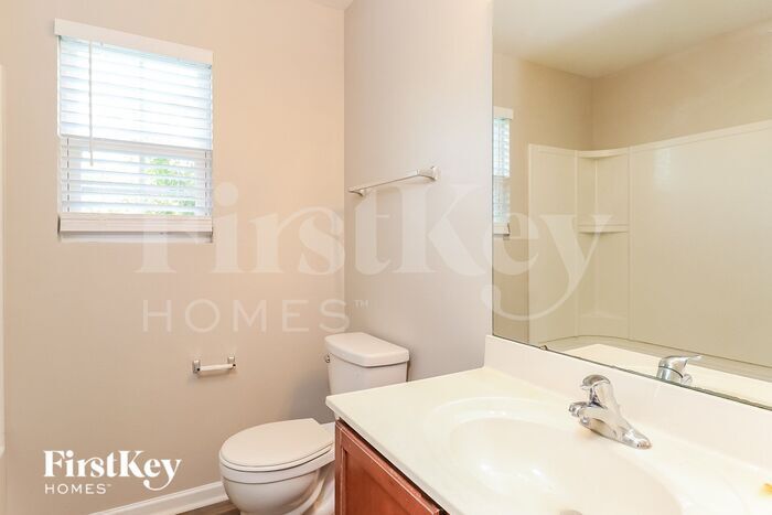 Building Photo - 7429 Hidden Creek Dr