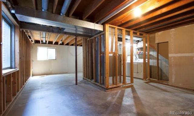 Building Photo - 10460 W 81st Pl