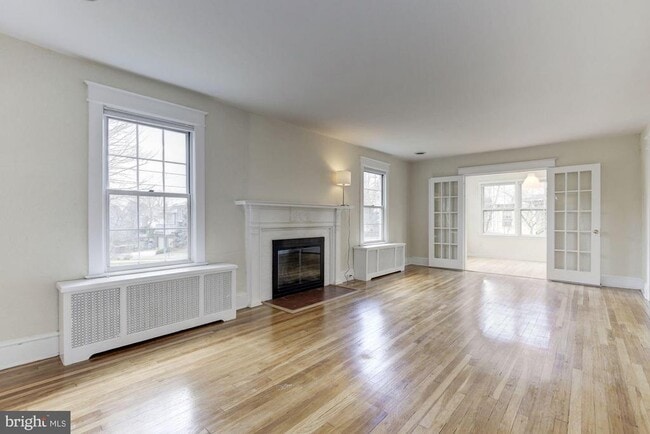 Building Photo - 3973 Harrison St NW