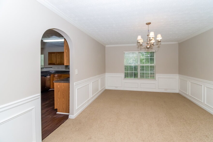 Building Photo - 3778 Renfroe Ave