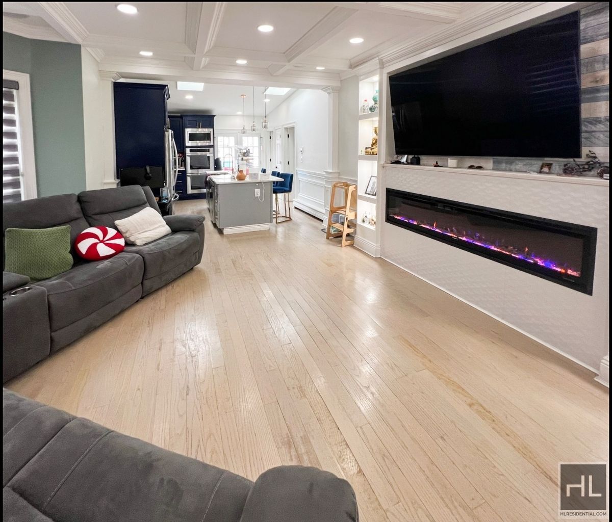 Building Photo - 3rd avenue