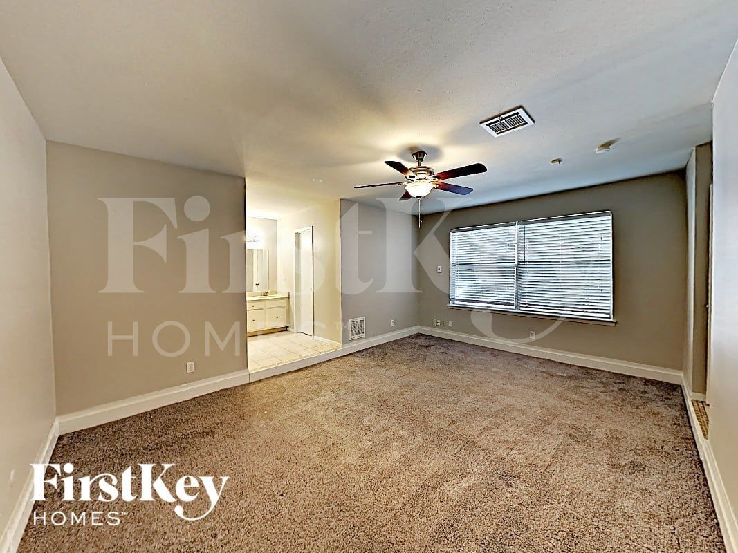 Building Photo - 6610 Rowell Ct