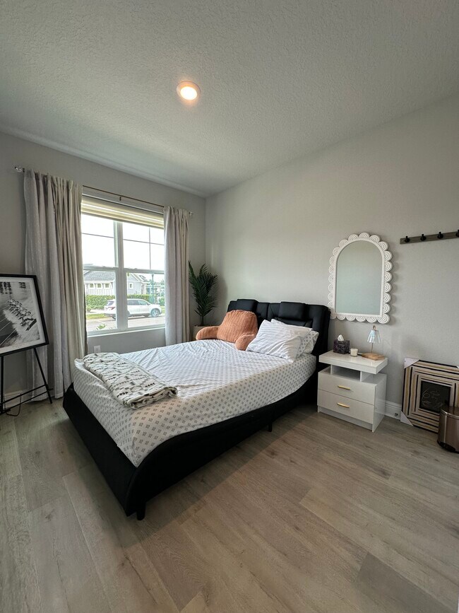 Building Photo - 28656 Sweet Persimmon Dr