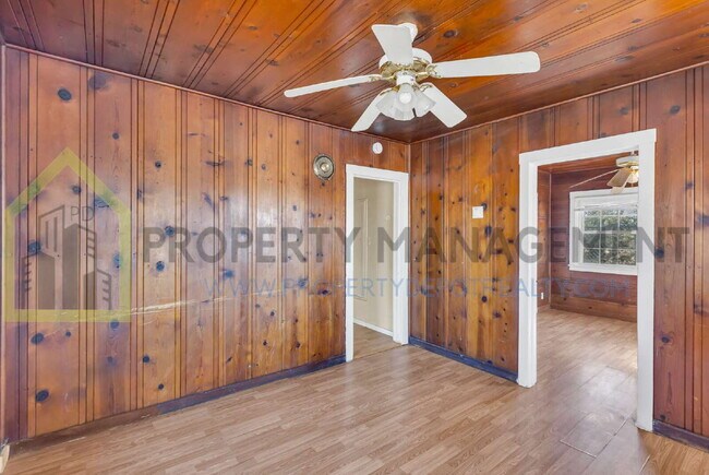 Building Photo - Charming 2-Bedroom Bungalow in Sacramento