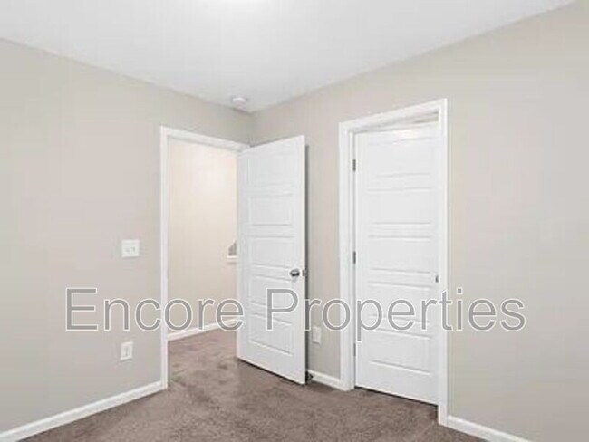Building Photo - 1228 Brown Velvet Ln