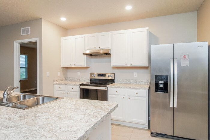 Building Photo - 1064 Cambridge Dr