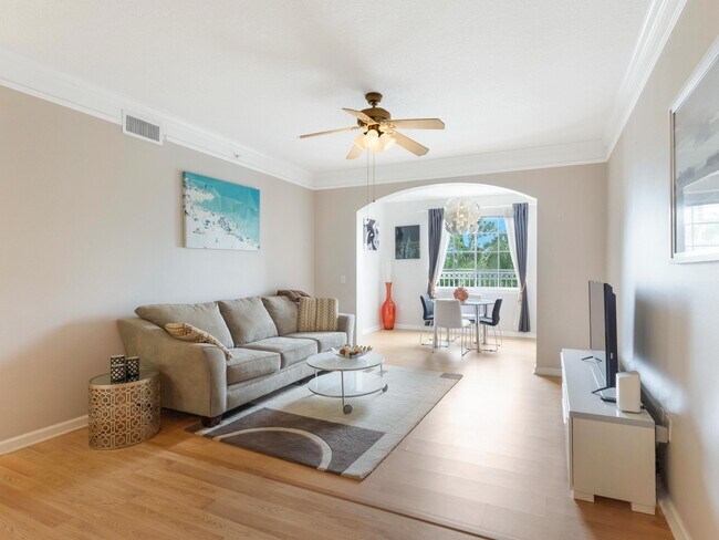 Building Photo - 9309 Myrtlewood Cir W