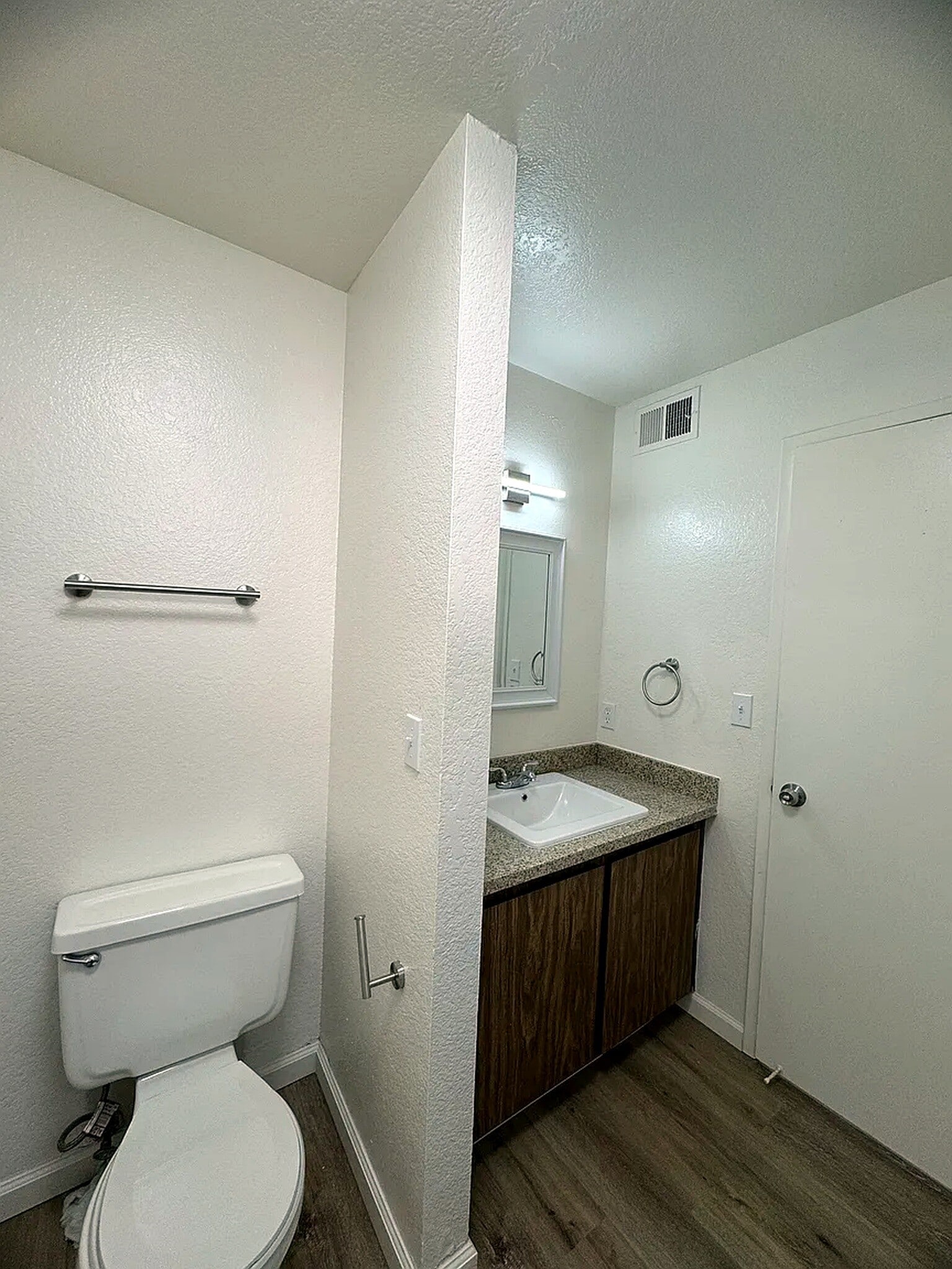 Building Photo - 118 Yorkshire Ct
