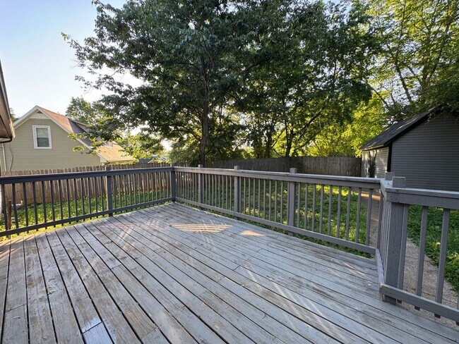 Building Photo - Single Family Home in Clarksville