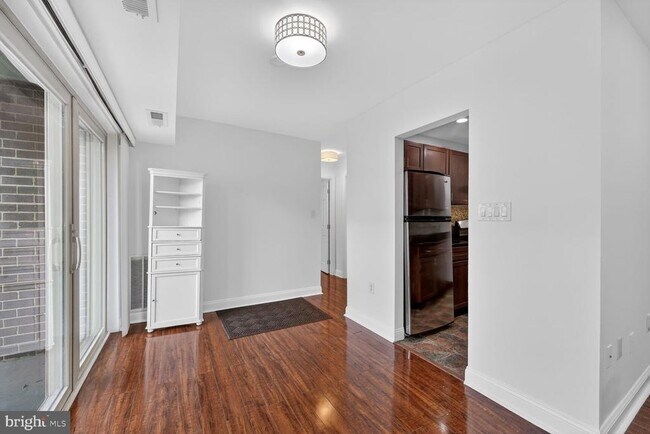 Building Photo - 12753 Dara Dr