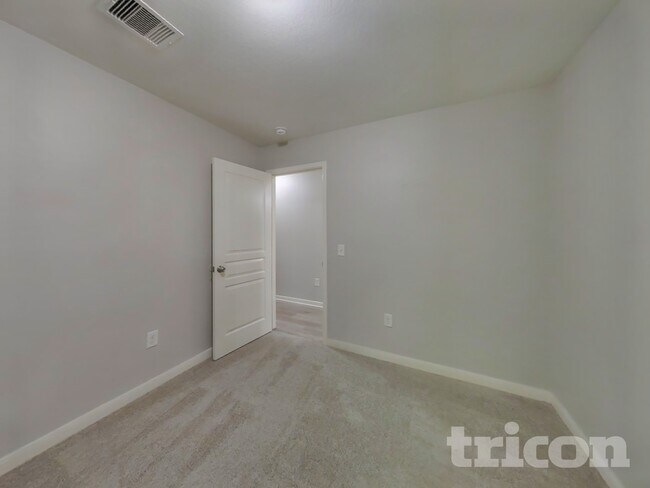 Building Photo - 9910 Waldens Pond Court