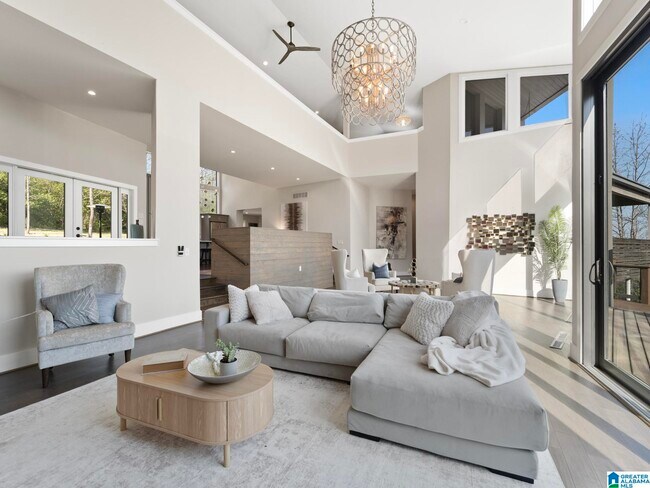 Building Photo - 412 Vesclub Pl