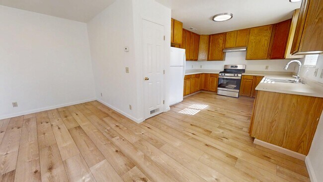 Building Photo - 1420 Slater Street