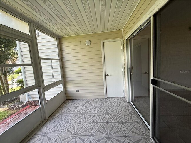 Building Photo - 3900 Southpointe Dr