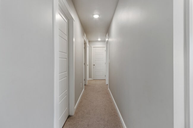 Building Photo - 2308 N Blue Marsh Wy