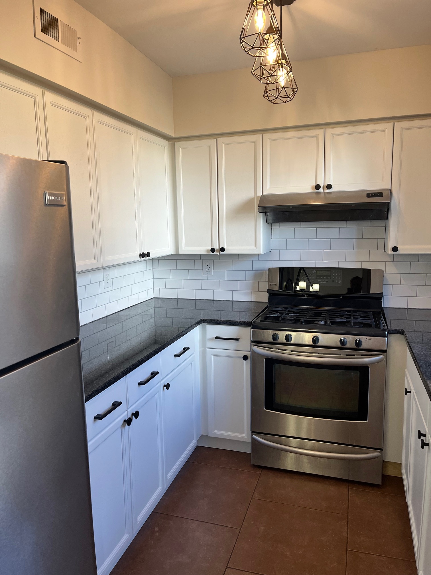 Kitchen - 5534 Rinker Cir