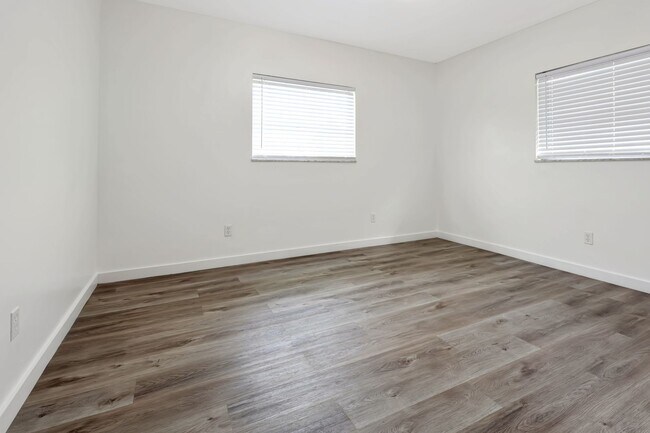 Building Photo - 3BR Pet-Friendly Rental w/ Large Fenced Backyard & Screened-in Lanai