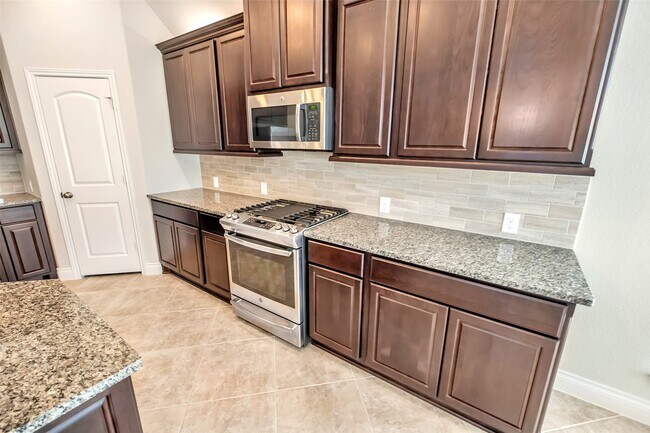 Building Photo - 2911 River Flower Ln