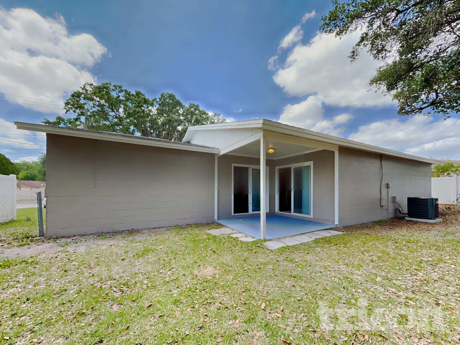 Building Photo - 1408 Highview Rd