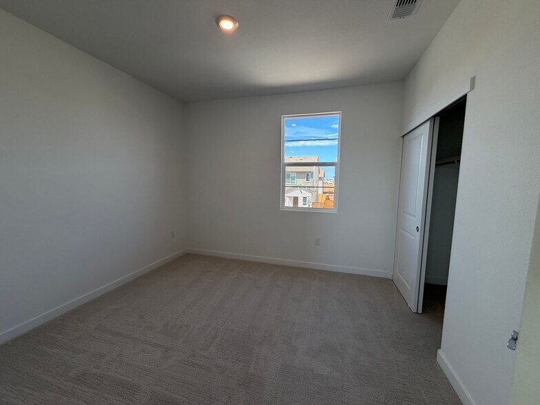 Building Photo - 8333 Mincey Wy
