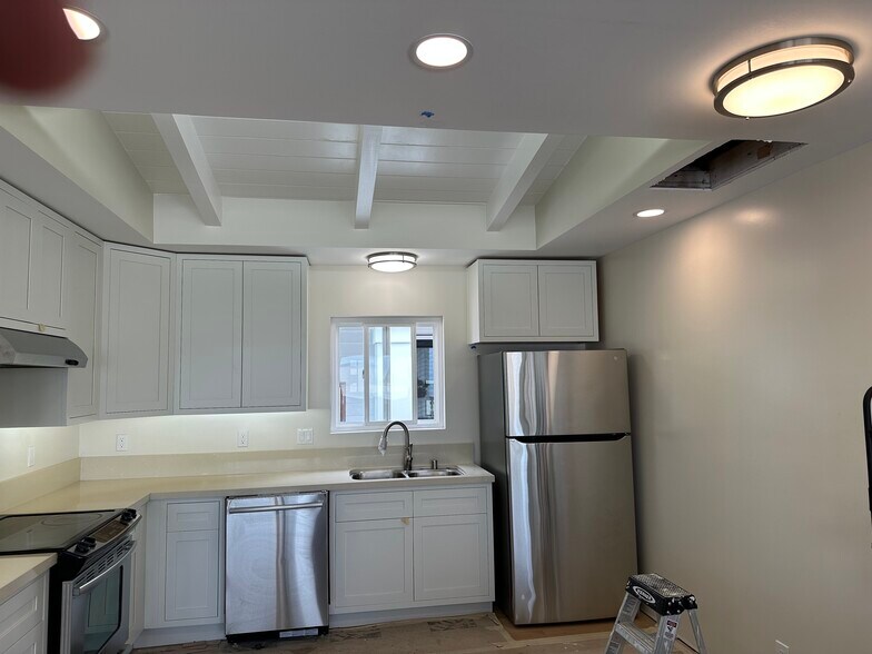 Building Photo - 212 Marine Ave