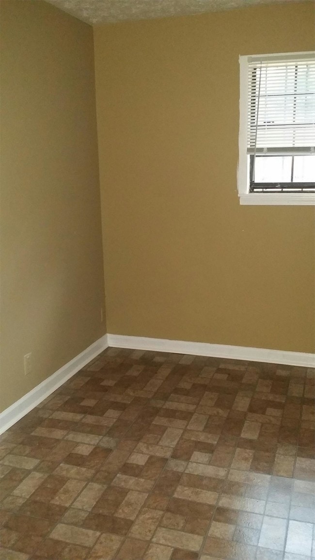 Building Photo - 2761 Rockdale Dr