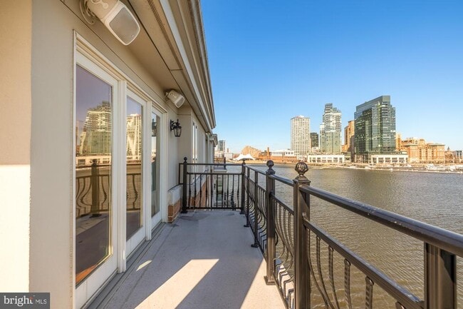 Building Photo - 622 Ponte Villas N