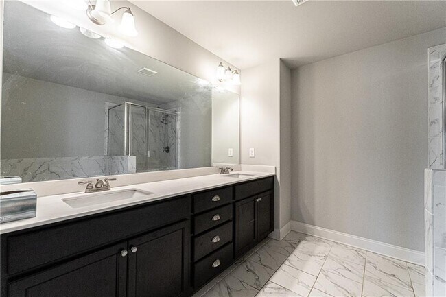 Building Photo - 2414 Morgan Pl Dr