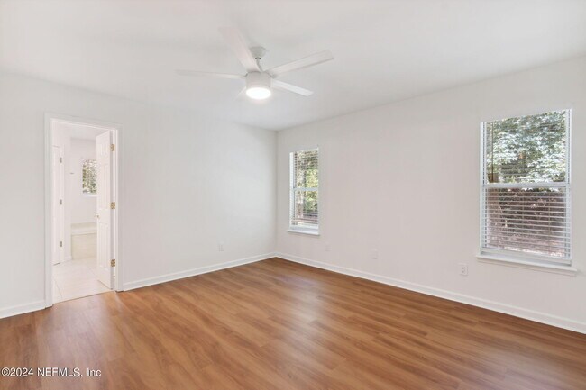 Building Photo - 1181 Westwood Dr