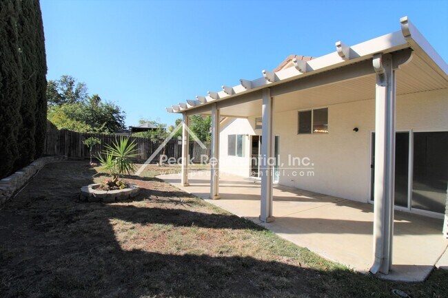Building Photo - Updated 4bd/2ba Elk Grove Home with 2 Car Garage