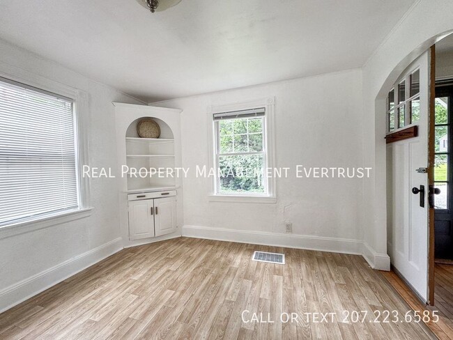 Primary Photo - 56 Gammon Ave