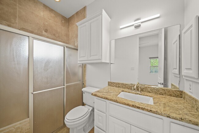 Building Photo - 9714 Braesmont Dr