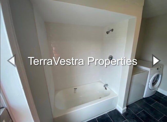 Building Photo - Recently Renovated 3 Bed in Millville!