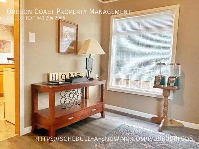 Building Photo - 3251 SE Dune Ave