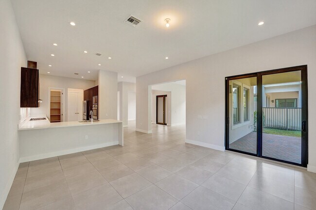Building Photo - 5928 Brookfield Cir