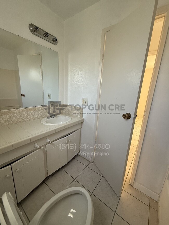 Building Photo - 3871 Marlborough Ave