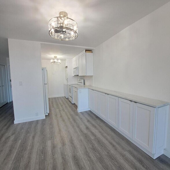 Building Photo - 1200 Marine Way W