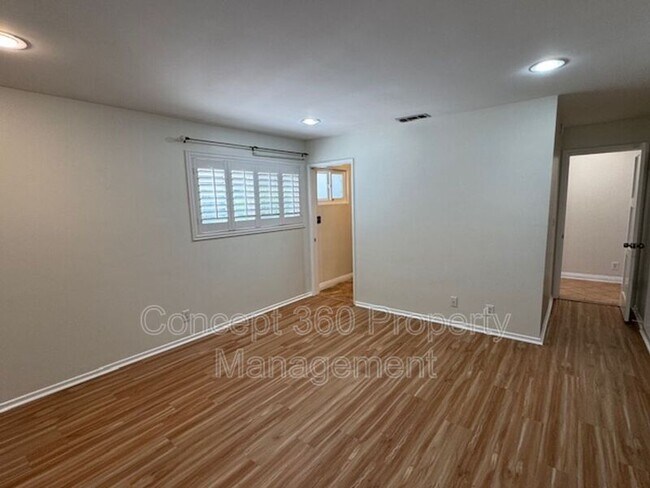 Building Photo - 5228 E Brittain St