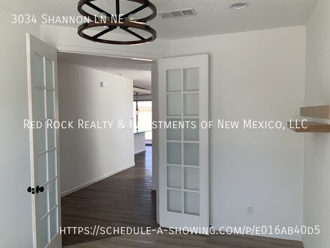 Building Photo - 3034 Shannon Ln NE