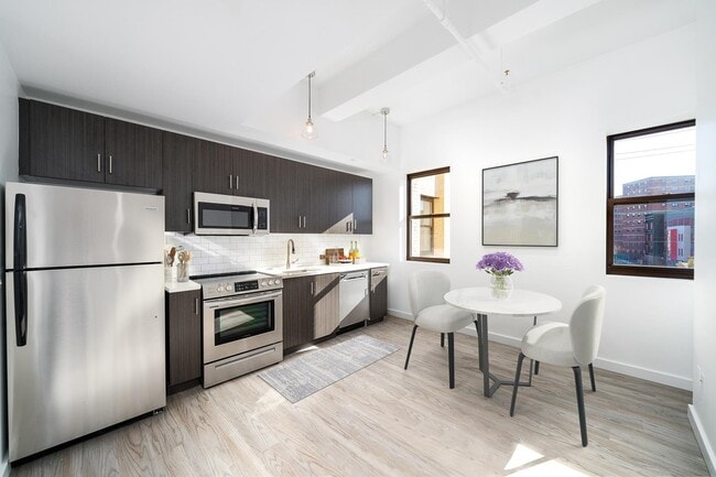 Primary Photo - 201 Cornelison Ave